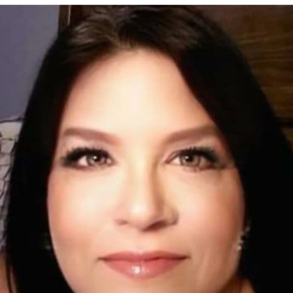 Meet your Posher, Lori - Picture 1 of 1